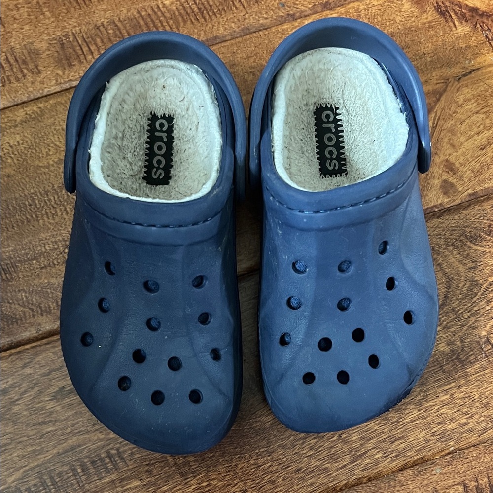 CROCS Kids Navy classic lined clog sz 10/11
